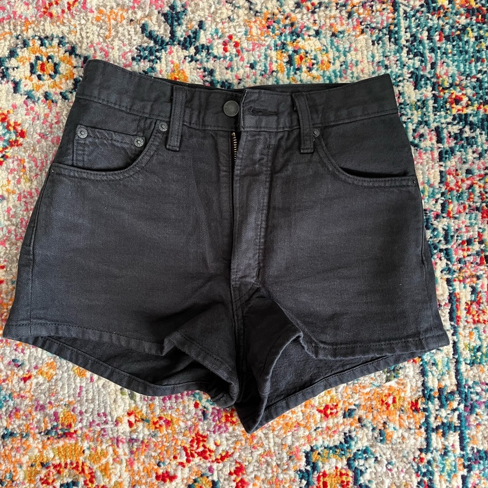 Levi’s Wellthread Women's Black Ribcage Shorts